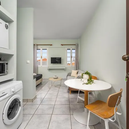 Cleomenes Old Town Apartment *