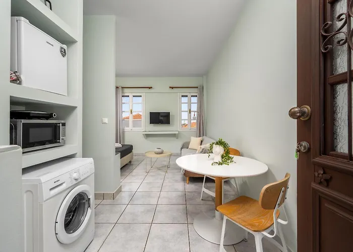 Cleomenes Old Town شقة *